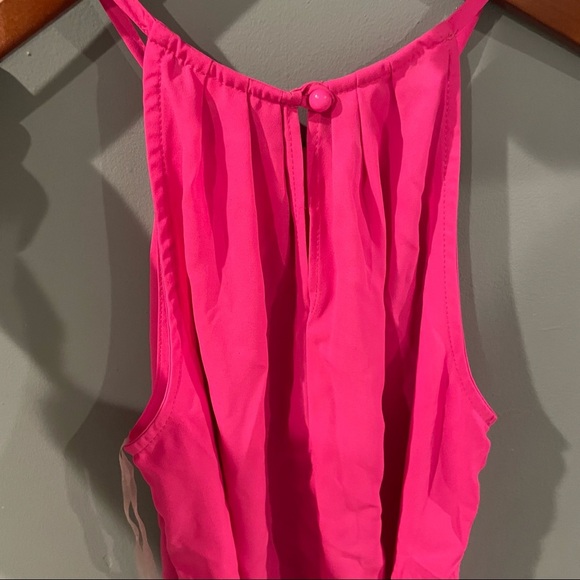 Beautiful hot pink top 💗💓Alya S - Picture 3 of 3